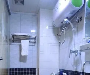 2* 酒店 Xincheng Express Luoyang Railway Station